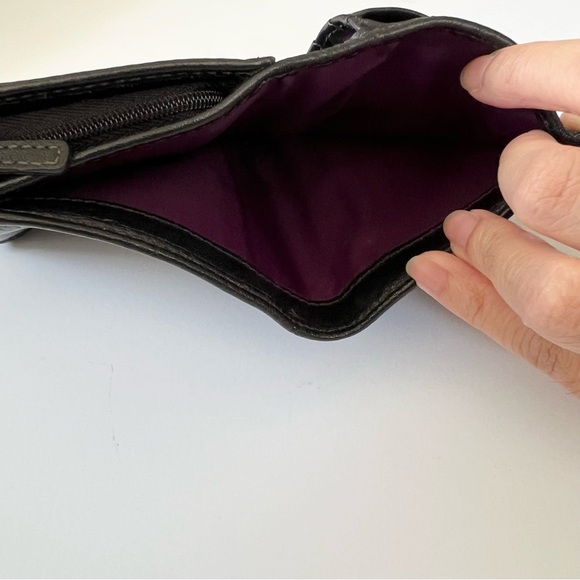 Coach Black Pebbled Leather Medium Bi-Fold Women’s Wallet - Picture 8 of 9